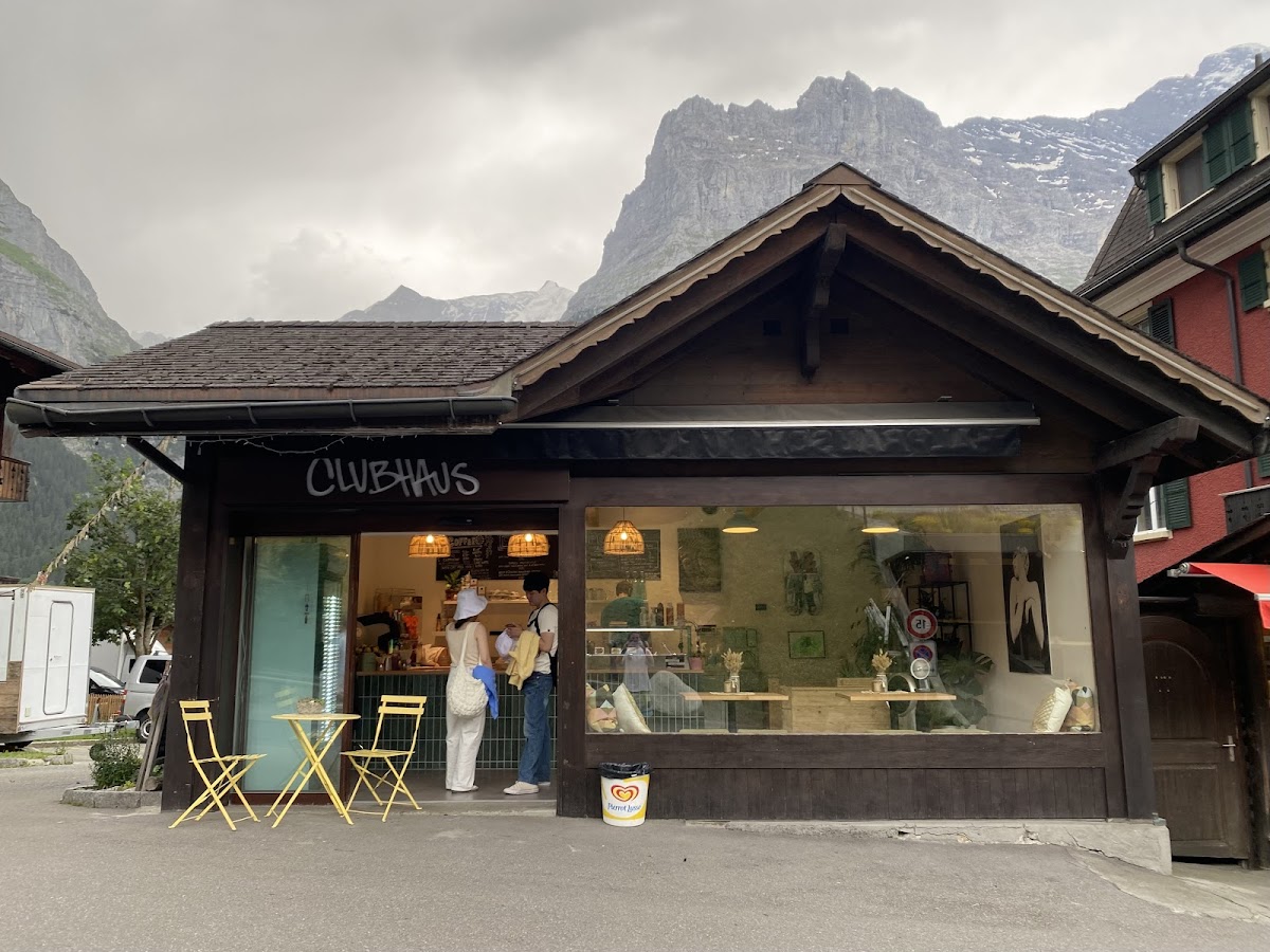 Clubhaus Café & Crêperie