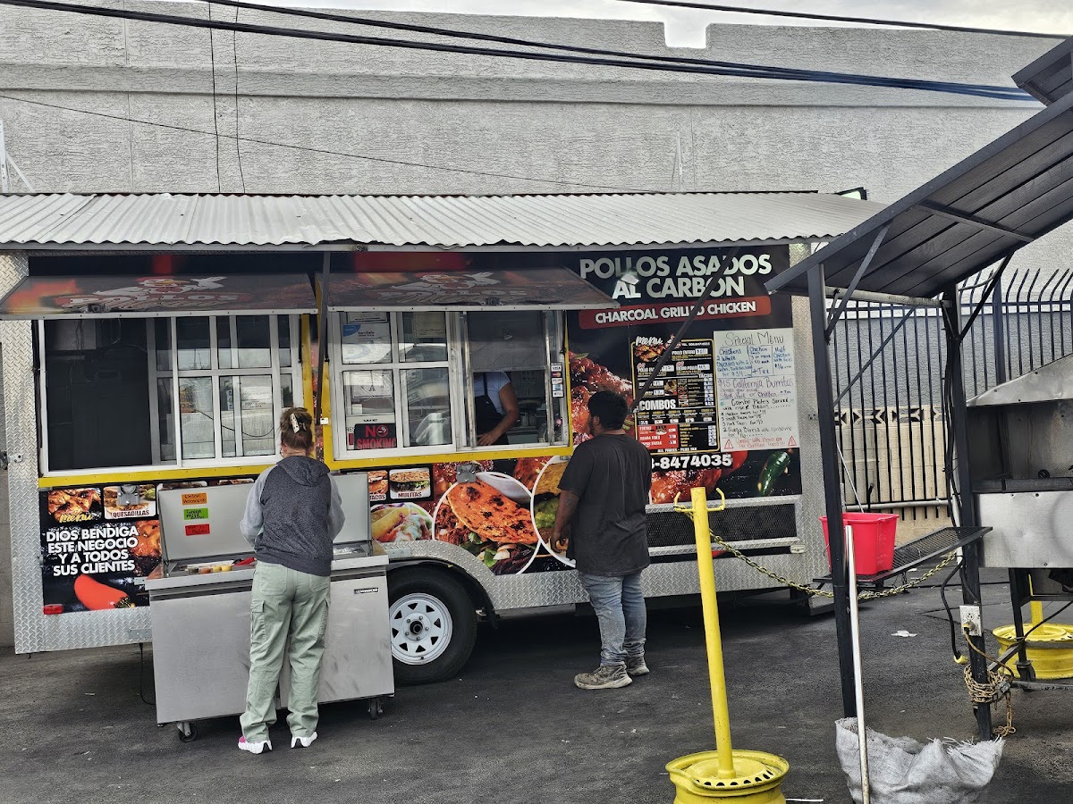 Pollos Mexico Photos 2